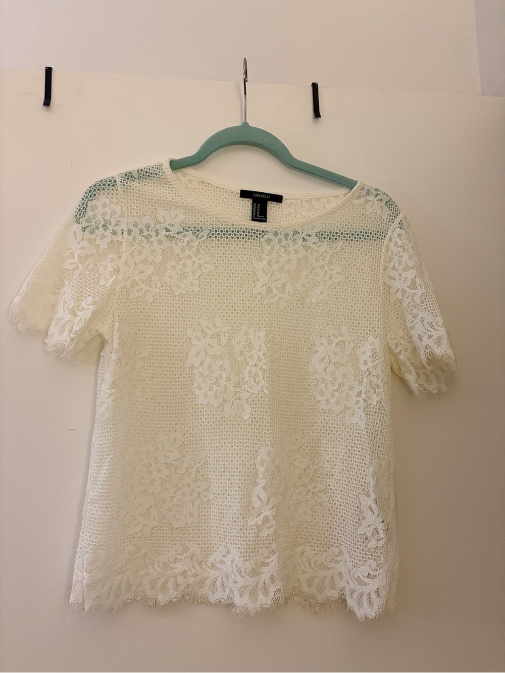 Forever 21 Cream Lace Short Sleeve Blouse